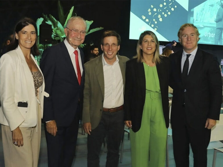 Cartagena y Málaga se hermanan para colaborar en promoción turística y proyectos conjuntos