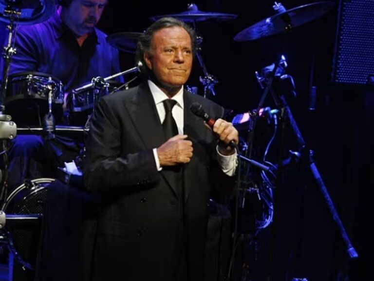 Julio Iglesias, acusado de agresión sexual por dos exempleadas del servicio doméstico